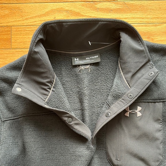 Men’s Under Armour Black Pullover Fleece Quarter Zip - Picture 2 of 5